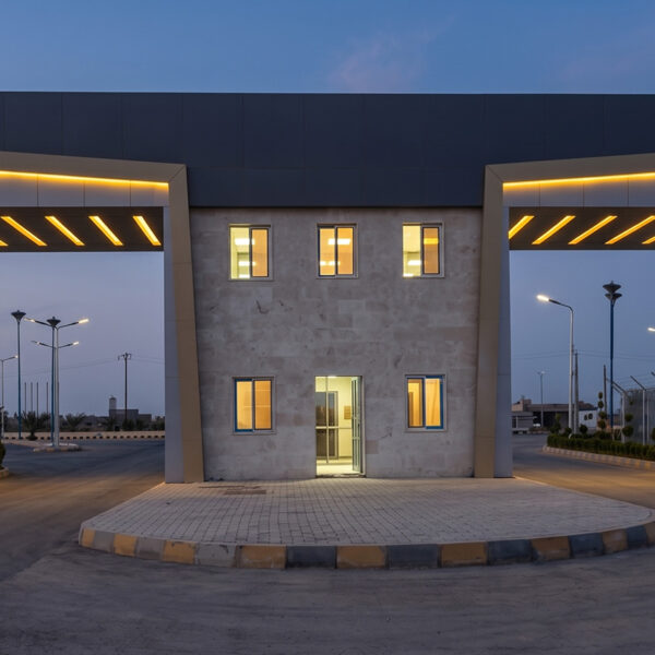 Airport Entrance Gate Deir ez Zor 05 600x600
